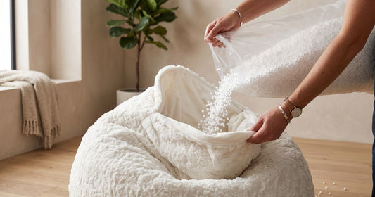 Comment remplir un pouf de billes de polystyrène ? Guide pas-à-pas