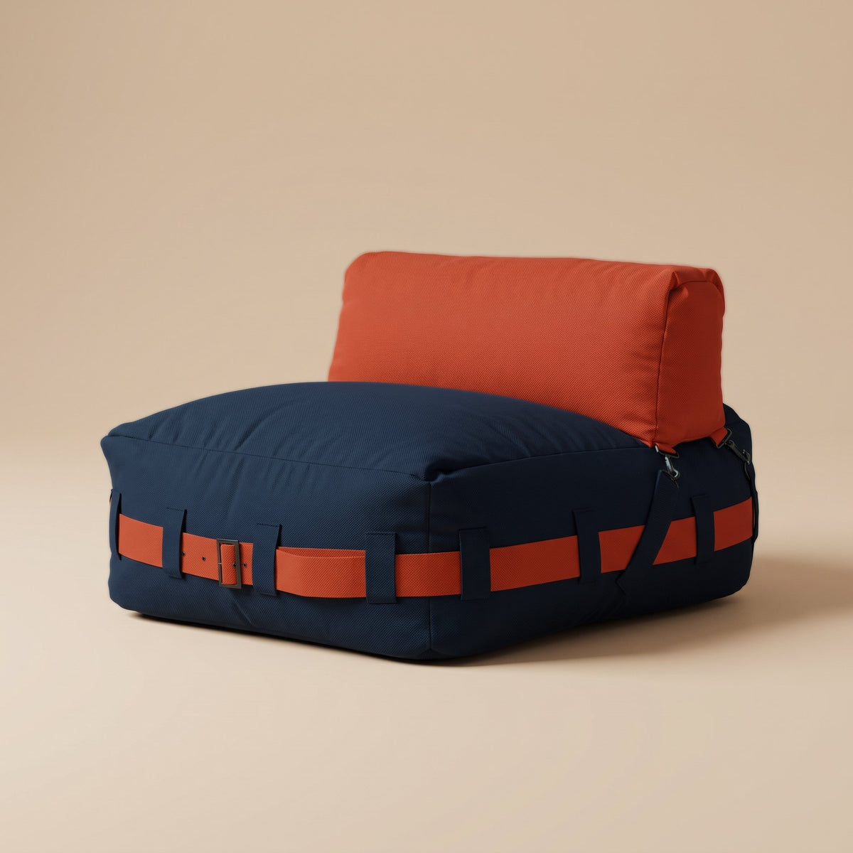AURA | Pouf de sol avec dossier | Nomaï – Assise marine, dossier orange