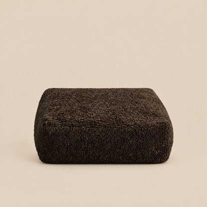 FOOTIA | Pouf de sol bouclette | Nomaï – Carré 65 × 65 cm, chocolat