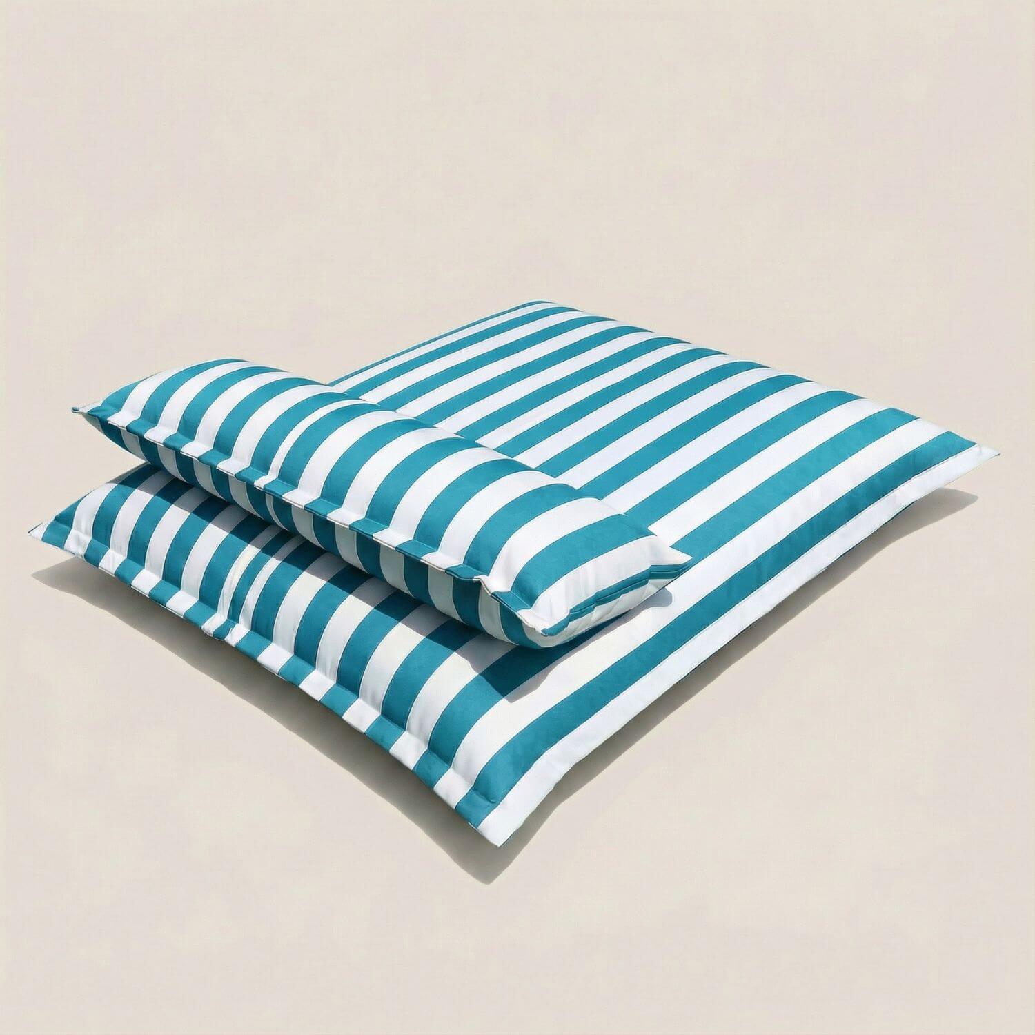 Pouf piscine rayé | Nomaï Bleu ciel