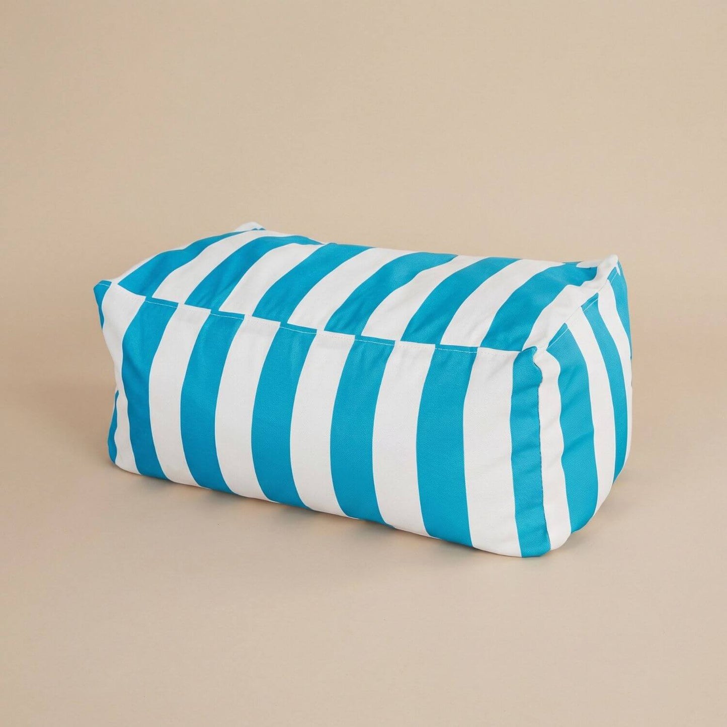 Repose-pied pouf extérieur imperméable | Nomaï Bleu ciel