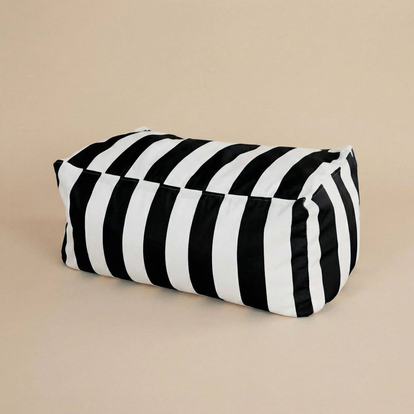 Repose-pied pouf extérieur imperméable | Nomaï Noir