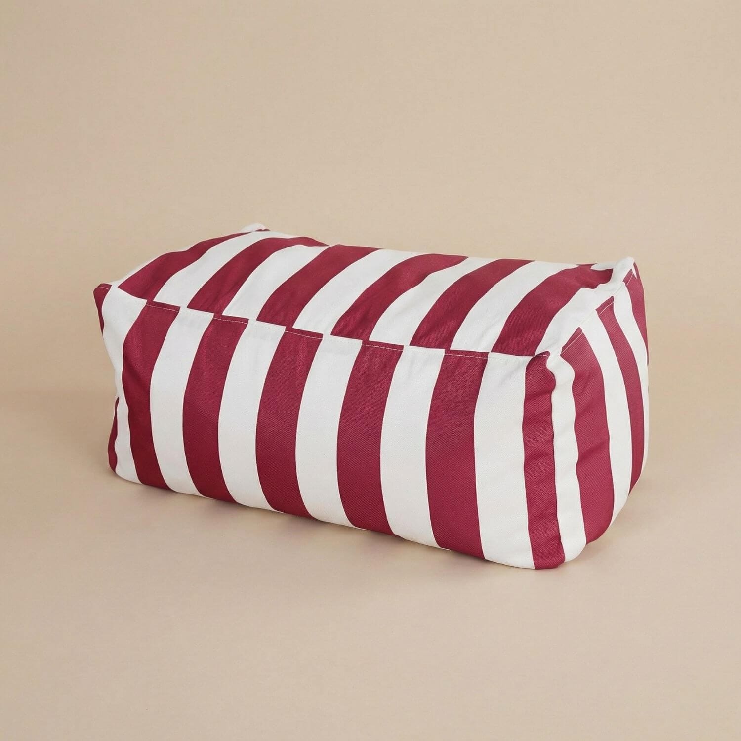 Repose-pied pouf extérieur imperméable | Nomaï rouge